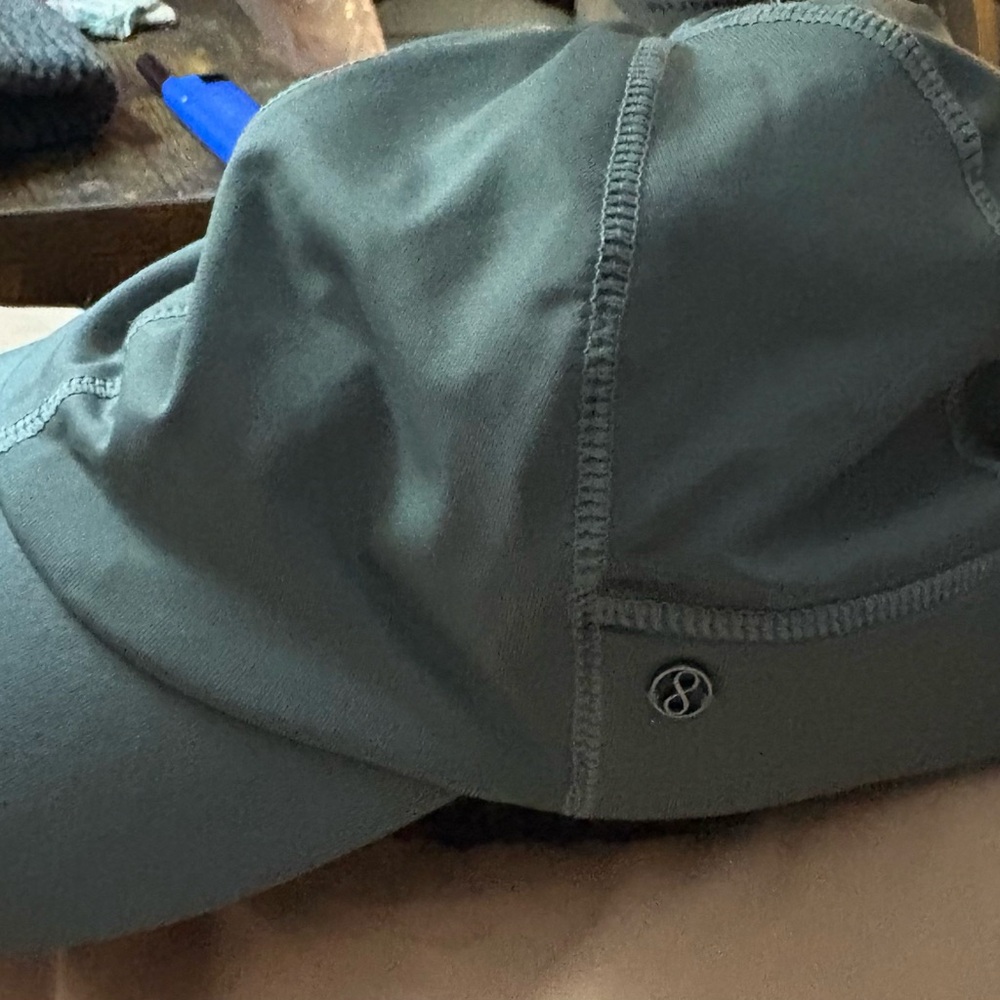 lululemon running Gray Hat NWT - Picture 6 of 12